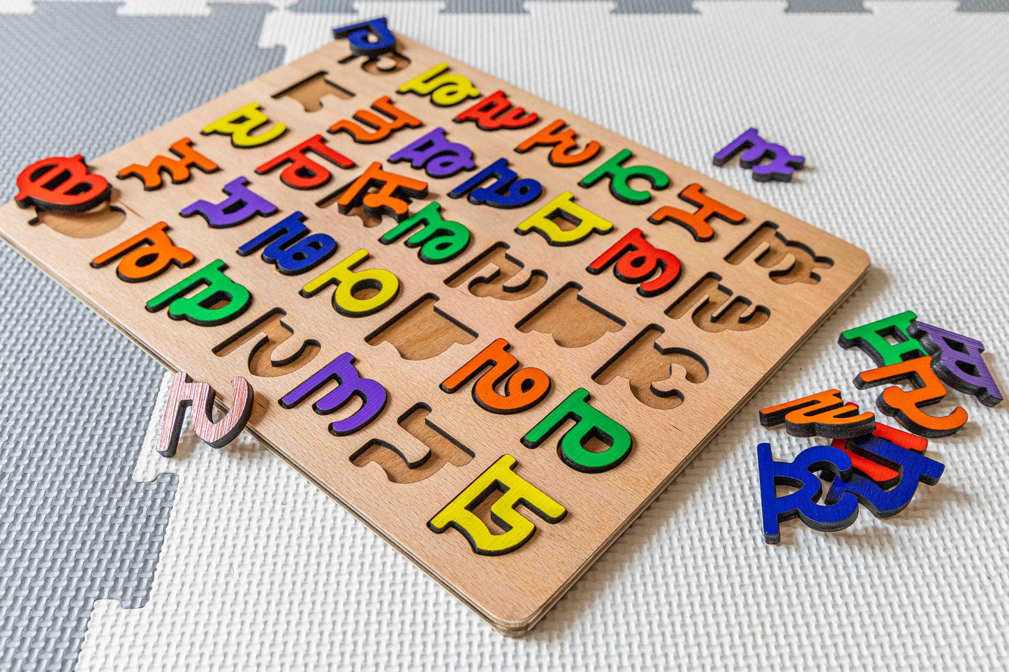 Knotty Alphabet Punjabi Board